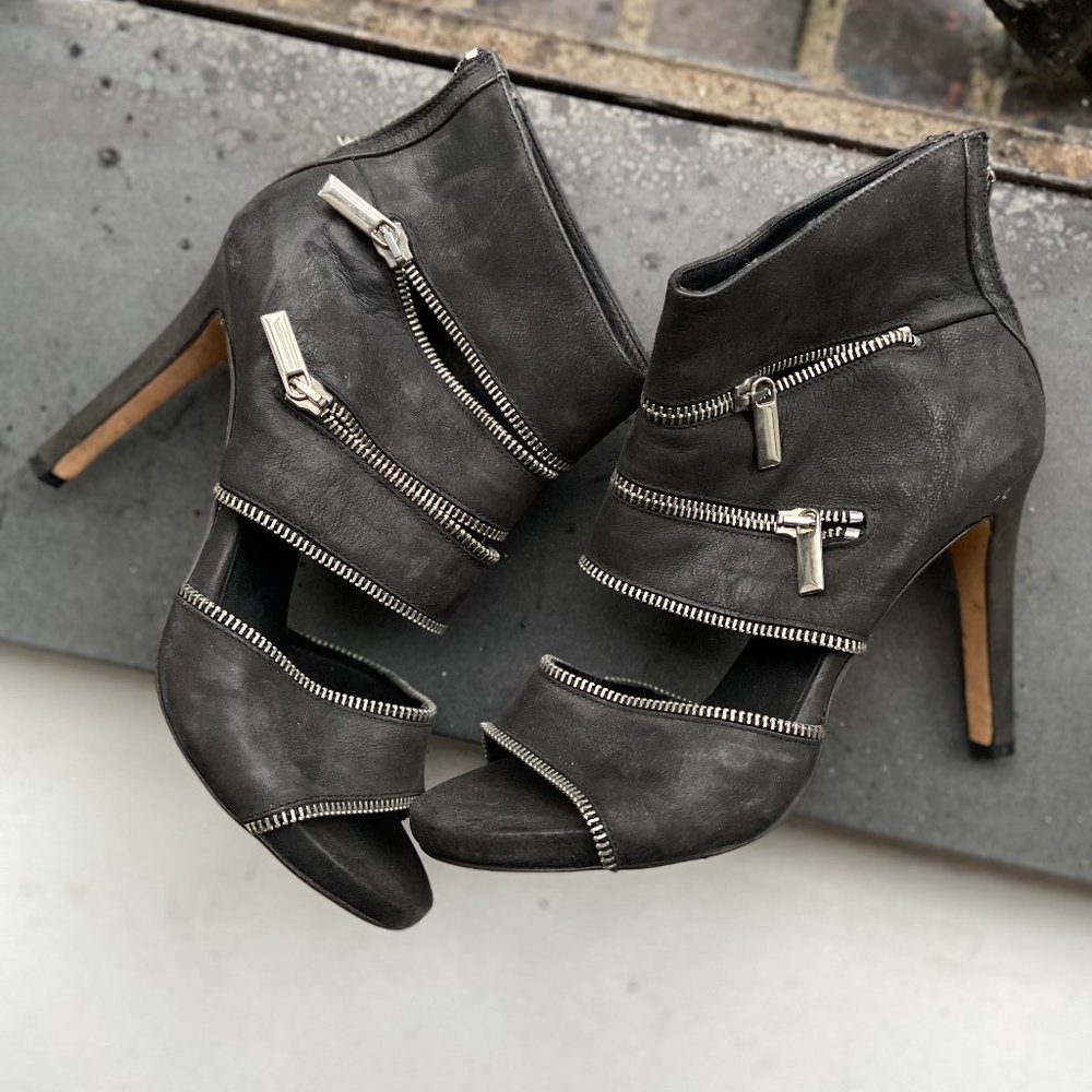 Latitude Femme- Peep Toe Black Leather Zipper Booties - Never Worn